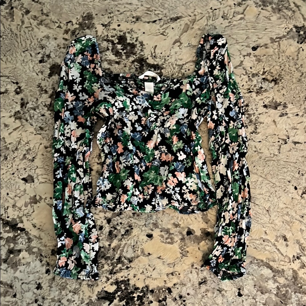 H&M Black and Green Ruched Long Sleeve Blouse